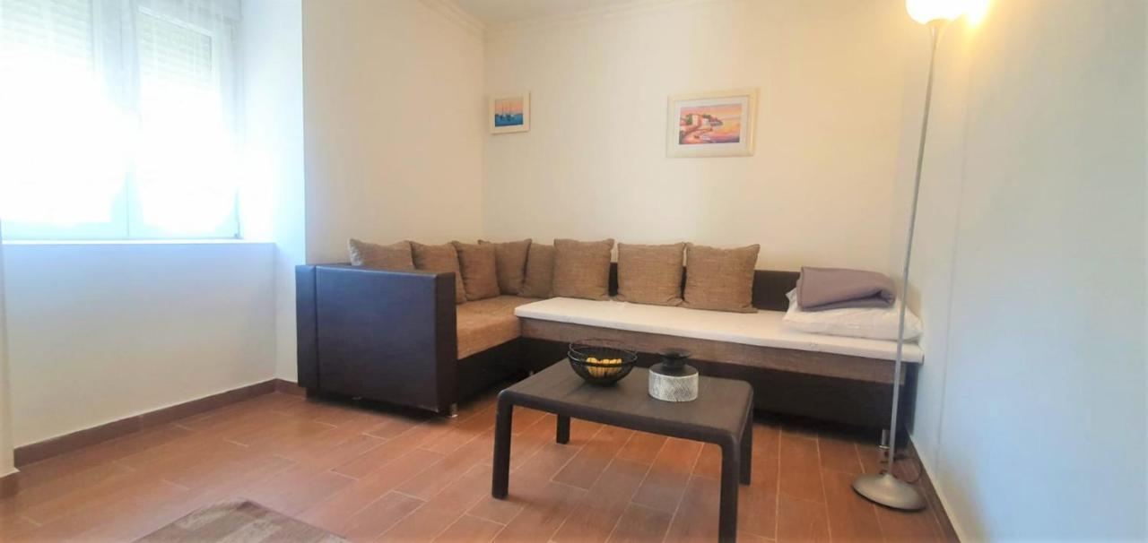 Apartment Fain - Private Parking Zadar Extérieur photo